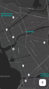 Interaktive ServiceMap der RUDEL. App mit Einträgen zu Tierärzten, Wasserstellen und Auslaufzonen in Hamburg. Dunkles Kartendesign mit Standort-Pins und Cluster-Markierungen.